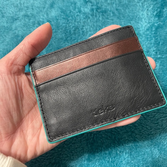 NIB Tieks Card Case in Raspberry Truffle - Picture 4 of 5